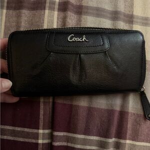 Authentic Coach Ashley Black Leather Zip Around Wallet